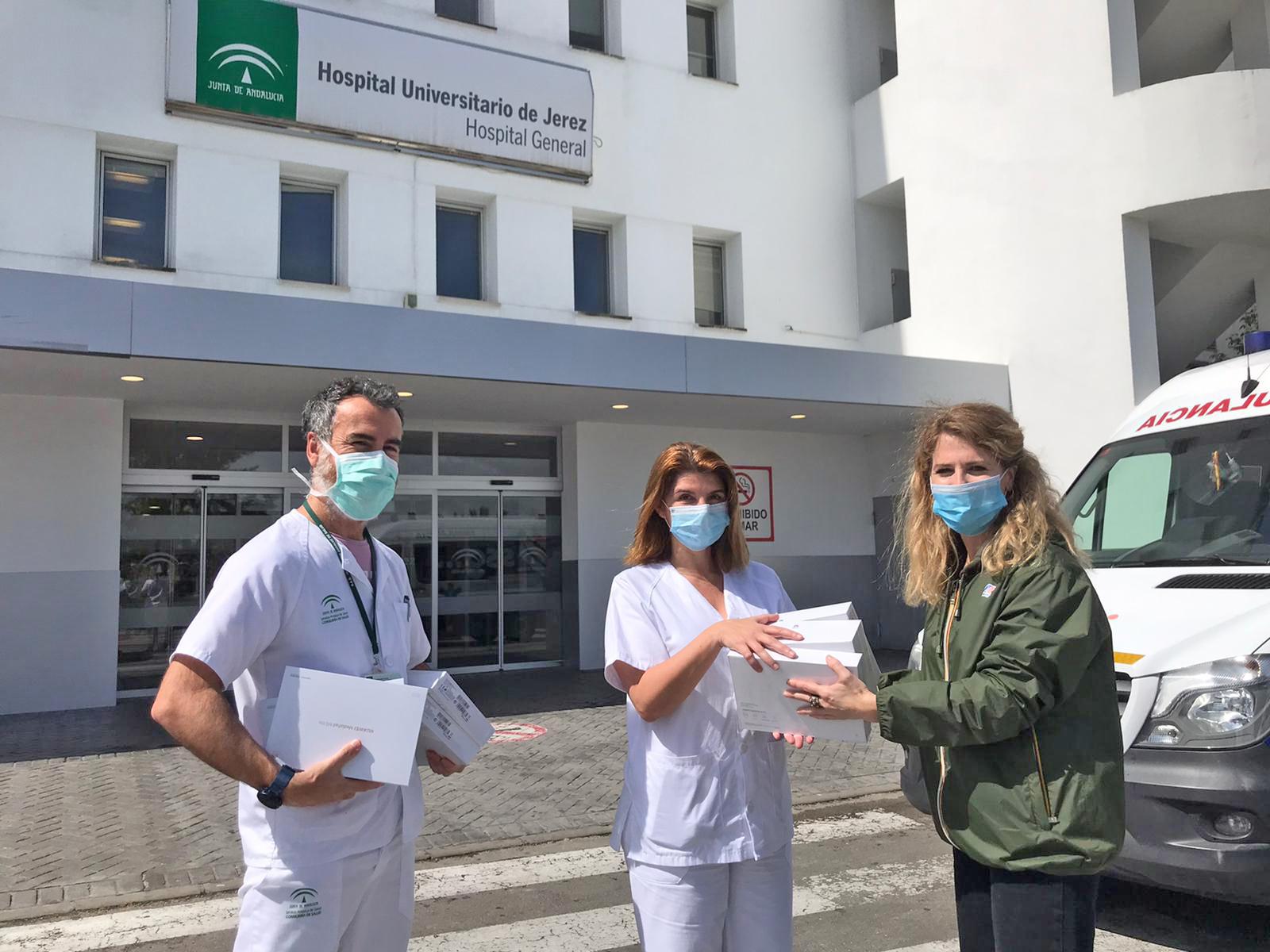 El Corte Inglés dona ocho tablets al Hospital de Jerez para que los enfermos de coronavirus se comuniquen con sus familias