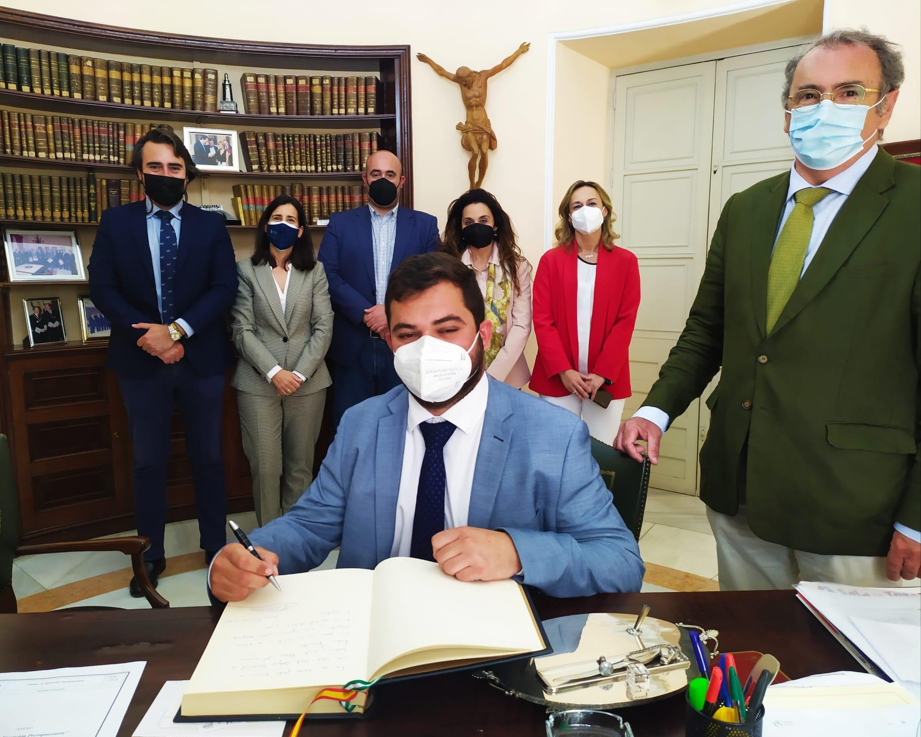 La Consejería de Justicia y el ICAB de Jerez refuerzan su cooperación institucional