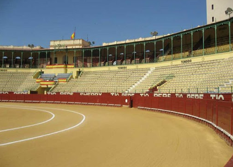 Misa de Pentecostés en la Plaza de Toros de Jerez