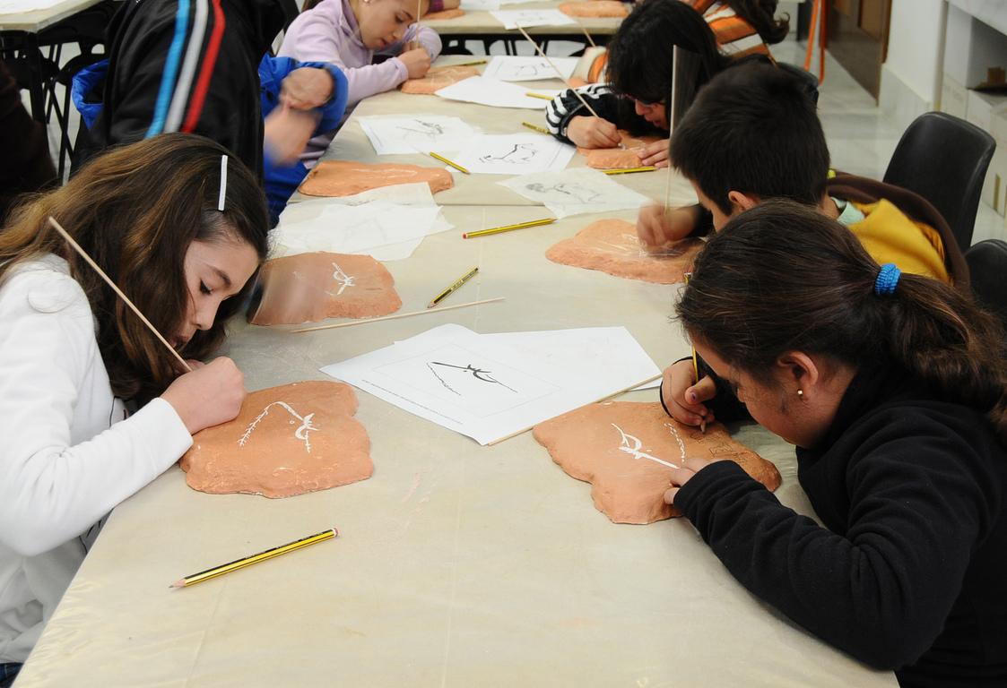El Museo Arqueológico de Jerez recupera las visitas escolares con la participación de 400 estudiantes