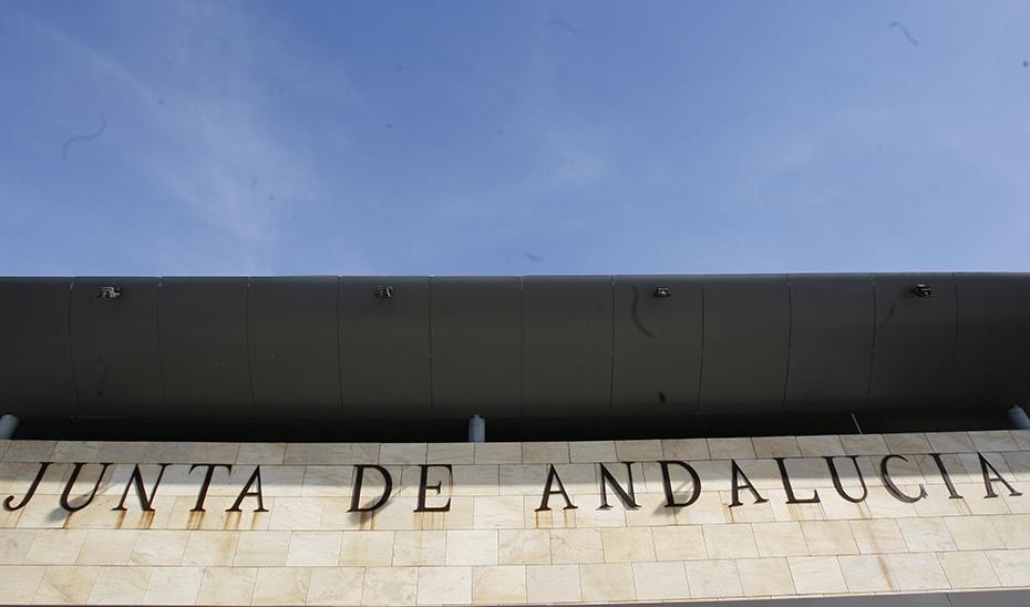 Andalucía contuvo el aumento de la deuda al 7% en los últimos cuatros años