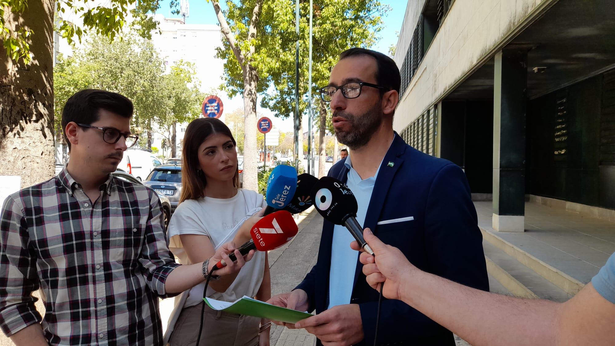 Casal (AxSí) insta a PSOE y PP a no utilizar en campaña las instituciones públicas