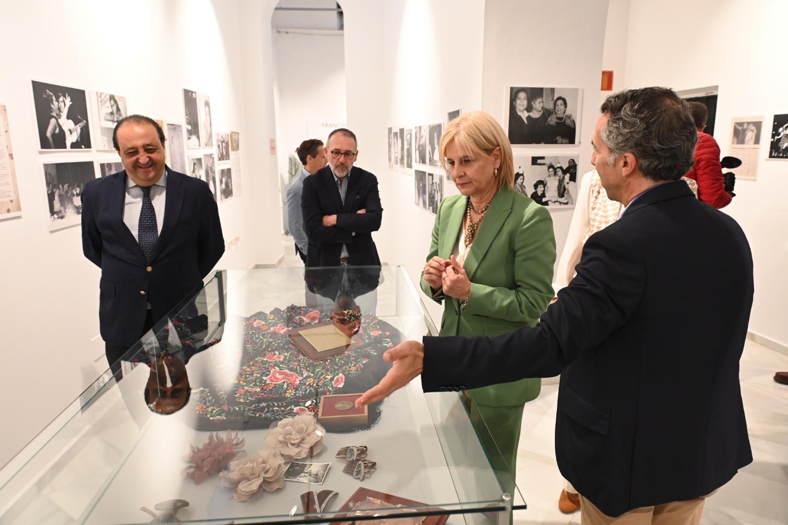 La alcaldesa de Jerez destaca la brillante figura de La Paquera con motivo del 20 aniversario de su fallecimiento