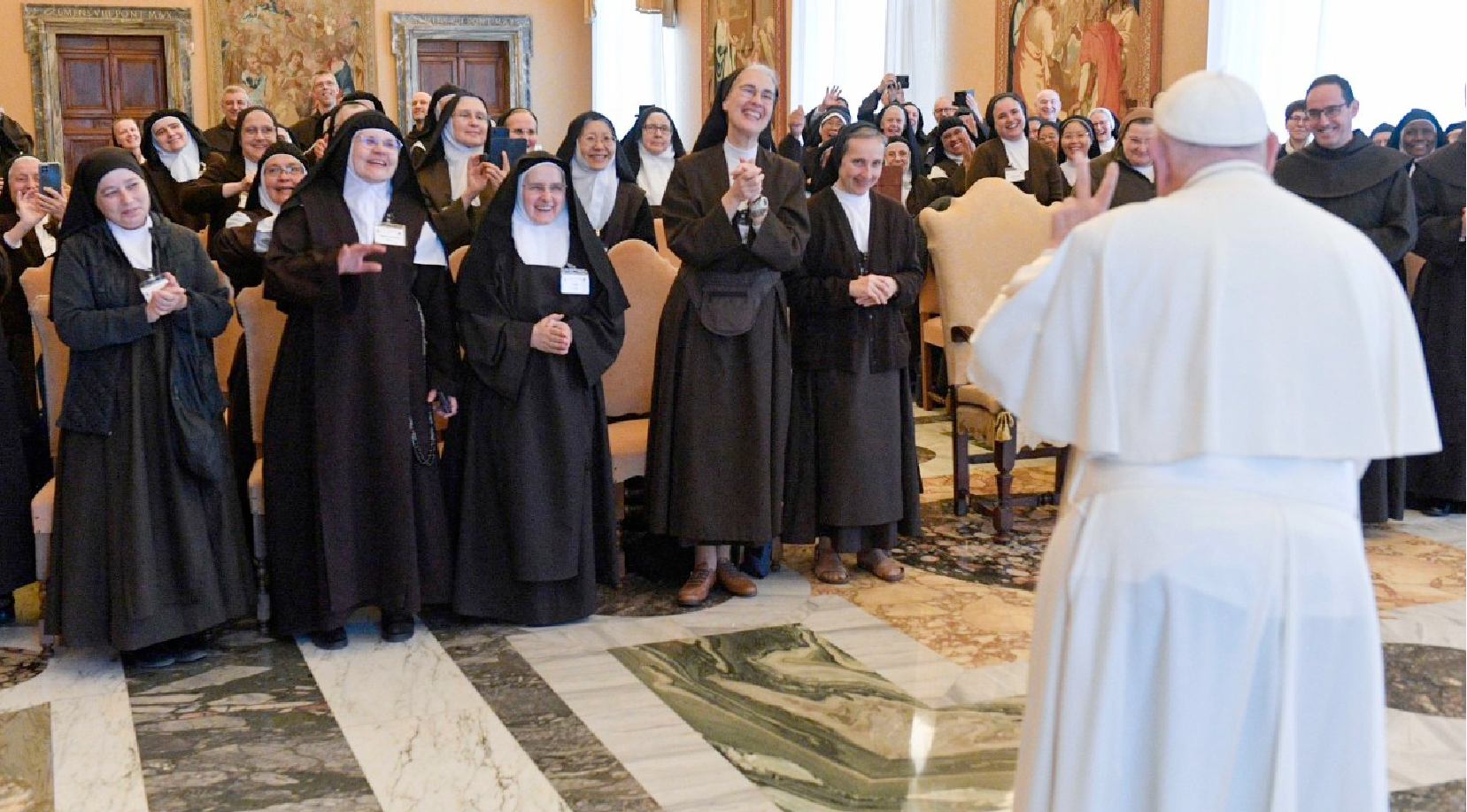 El Papa, con las Carmelitas Decalzas