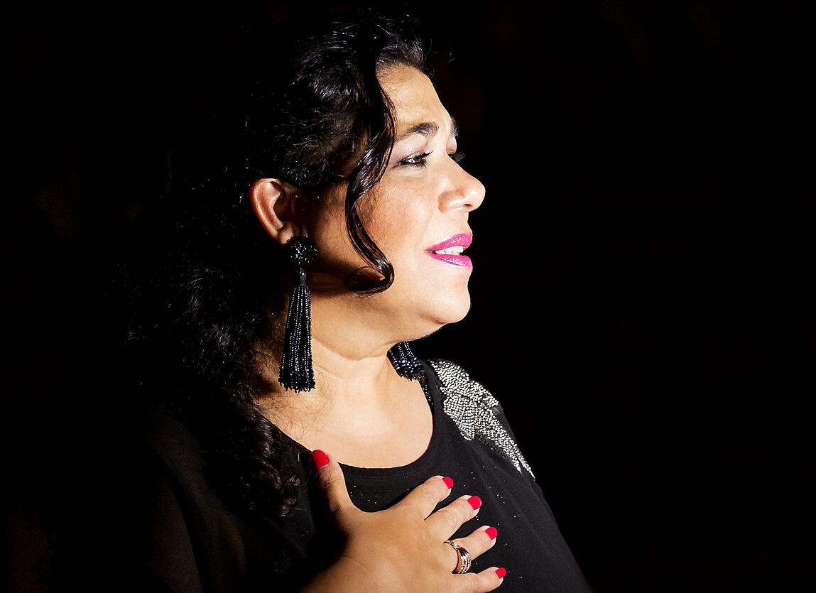 Macanita rinde homenaje a Antonio Gallardo junto a María José Santiago y Jesús Méndez en el Teatro Villamarta de Jerez