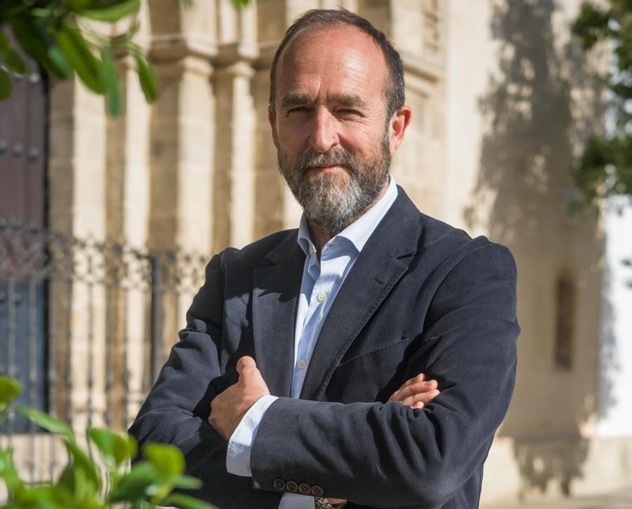 Froilán Solís presenta candidatura a la presidencia del Consejo