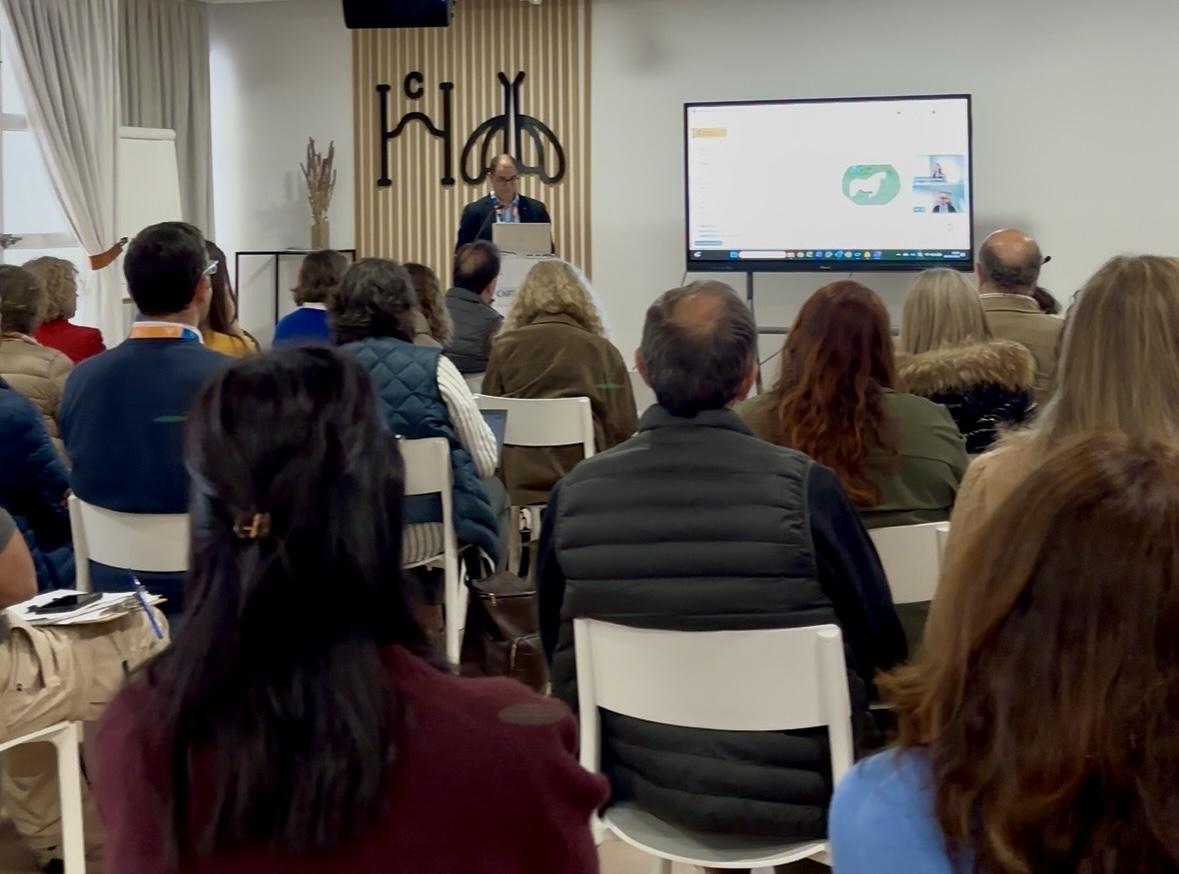 La Yeguada Cartuja de Jerez acoje el curso oficial del Ministerio sobre productos reproductivos