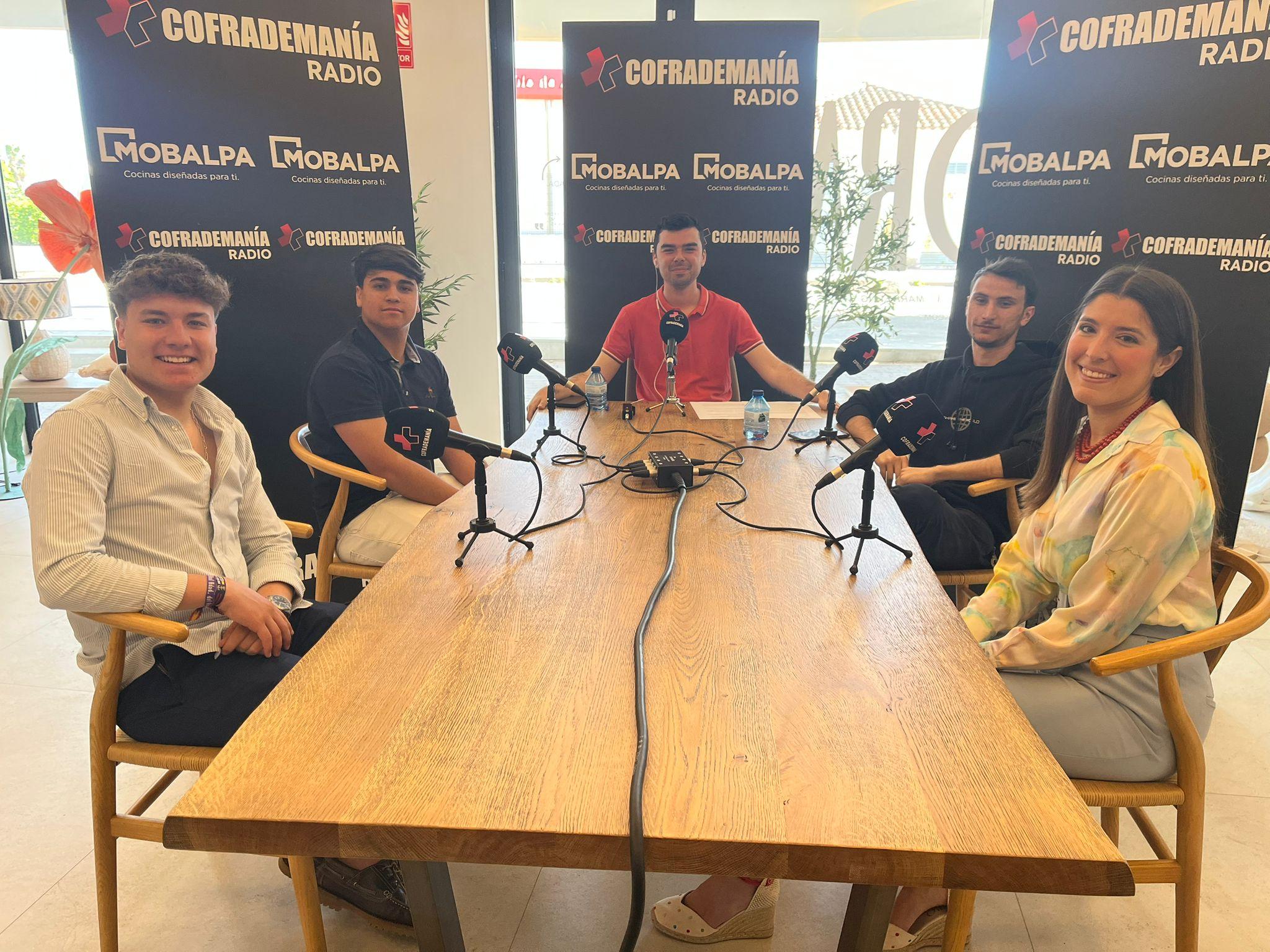 Grupo Joven: con jóvenes de la Hermandad de la Amargura