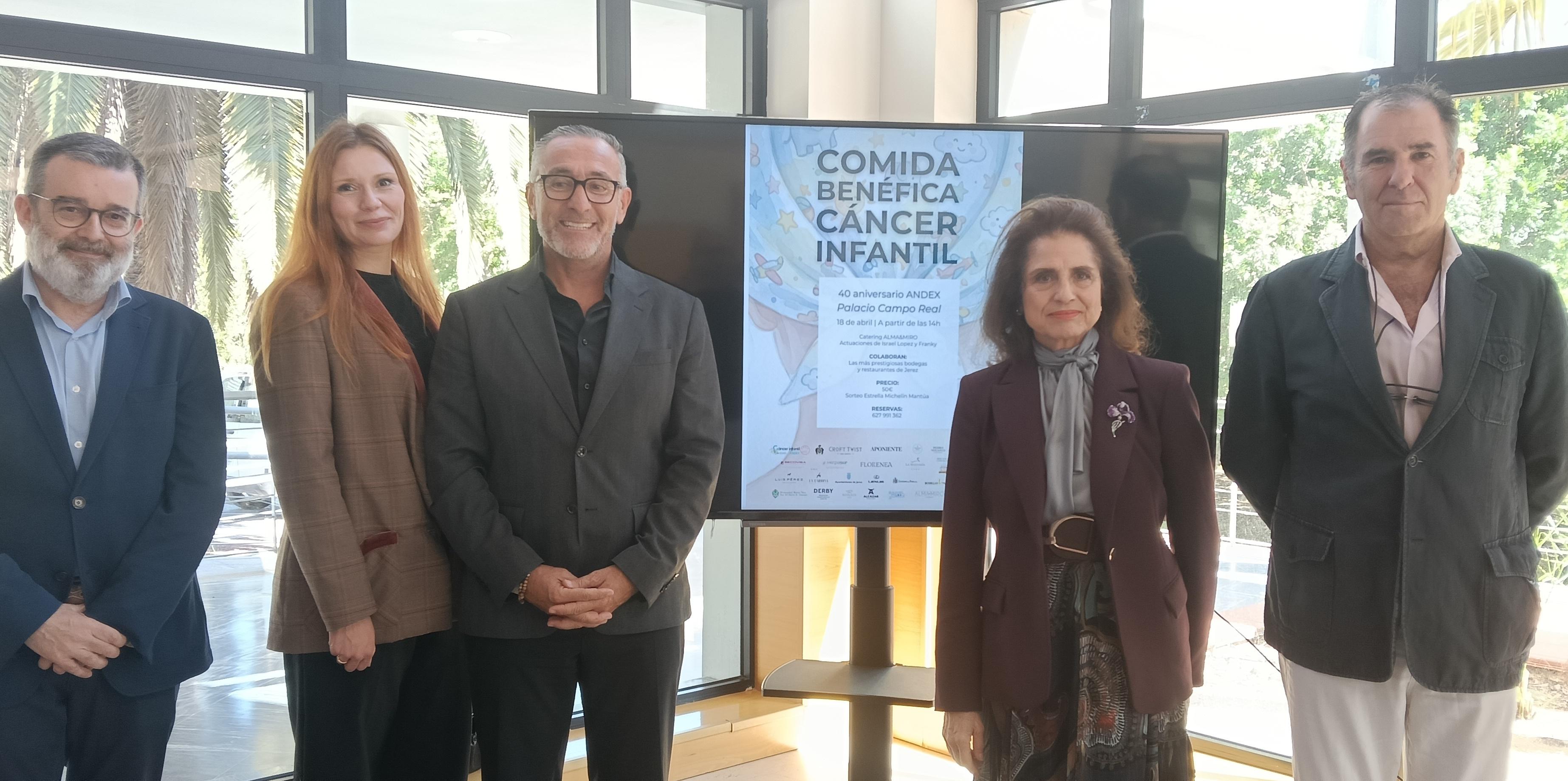 Andex cumple 40 años con una comida benéfica en el Palacio de Campo Real de Jerez