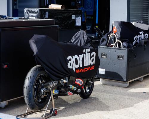 MotoGP aterriza en Jerez con Aprilia al mando