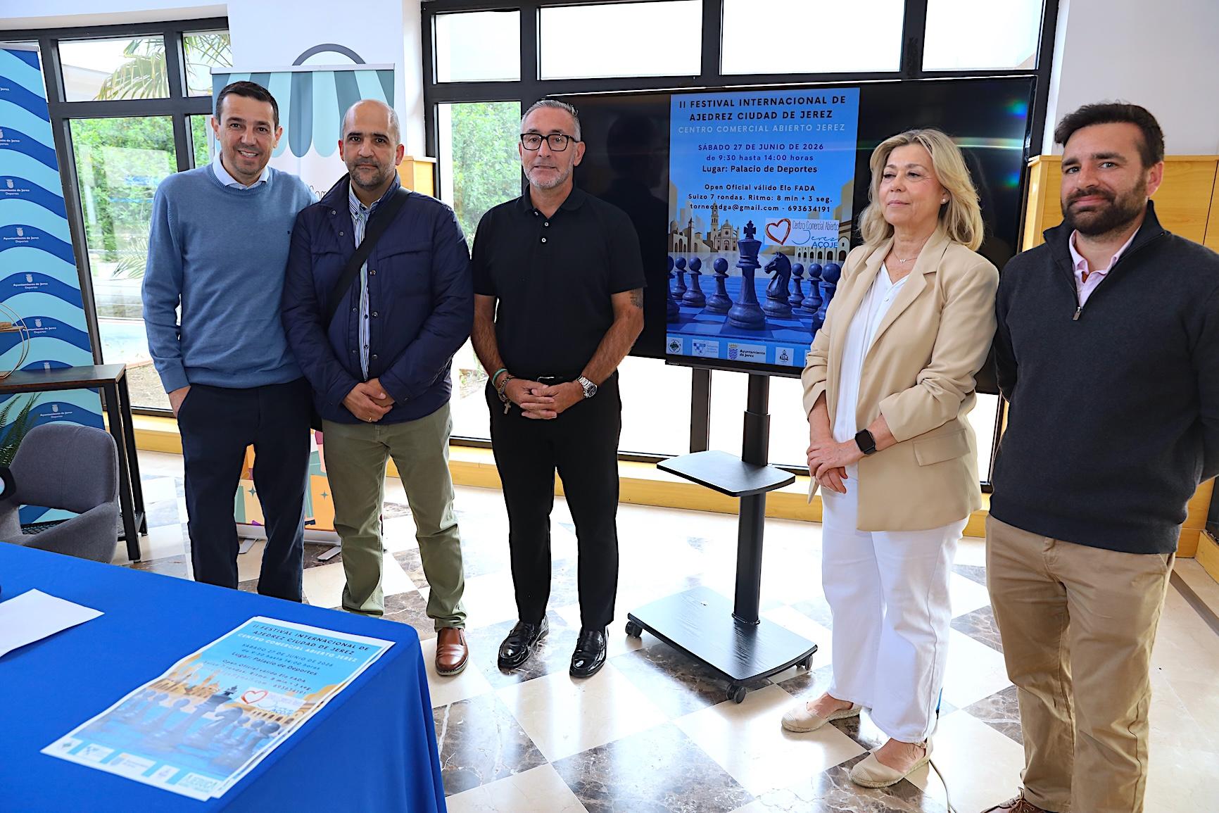 El II Festival Internacional de Ajedrez Ciudad de Jerez de Acoje se disputa el 27 de junio en el Palacio de Chapín