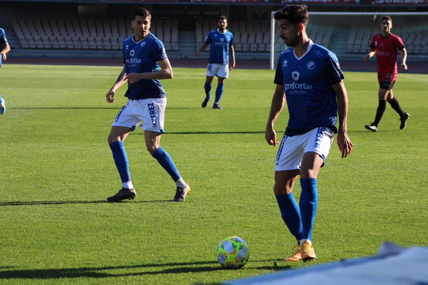 Fran Ávila y su despliegue renuevan con el Xerez Deportivo FC