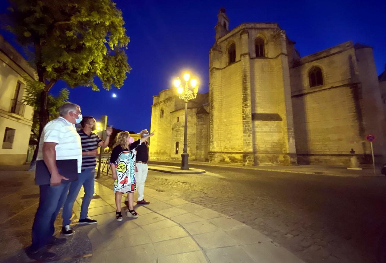 Proyecto de iluminación externa para la iglesia de Santiago