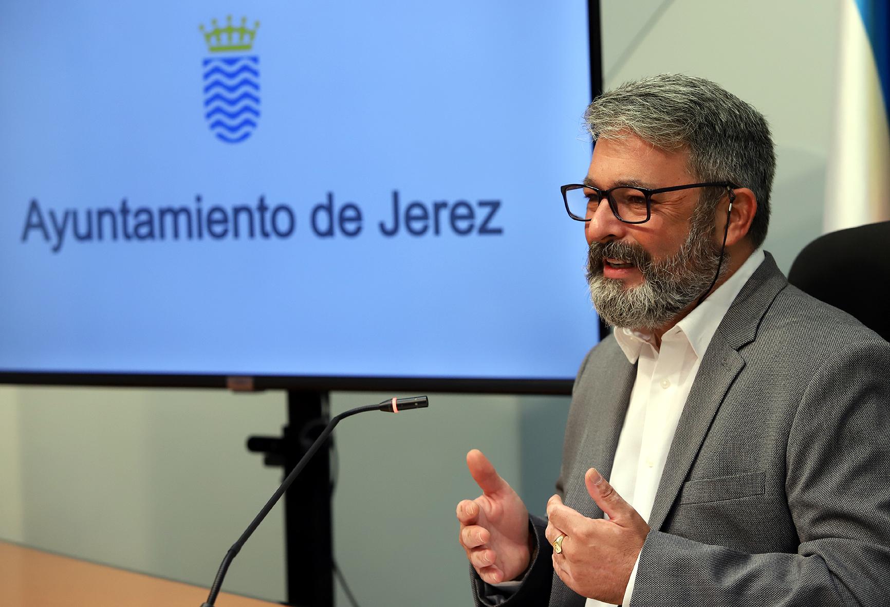 Vox reclama la dimisión del delegado de Fiestas del Ayuntamiento de Jerez, Rubén Pérez