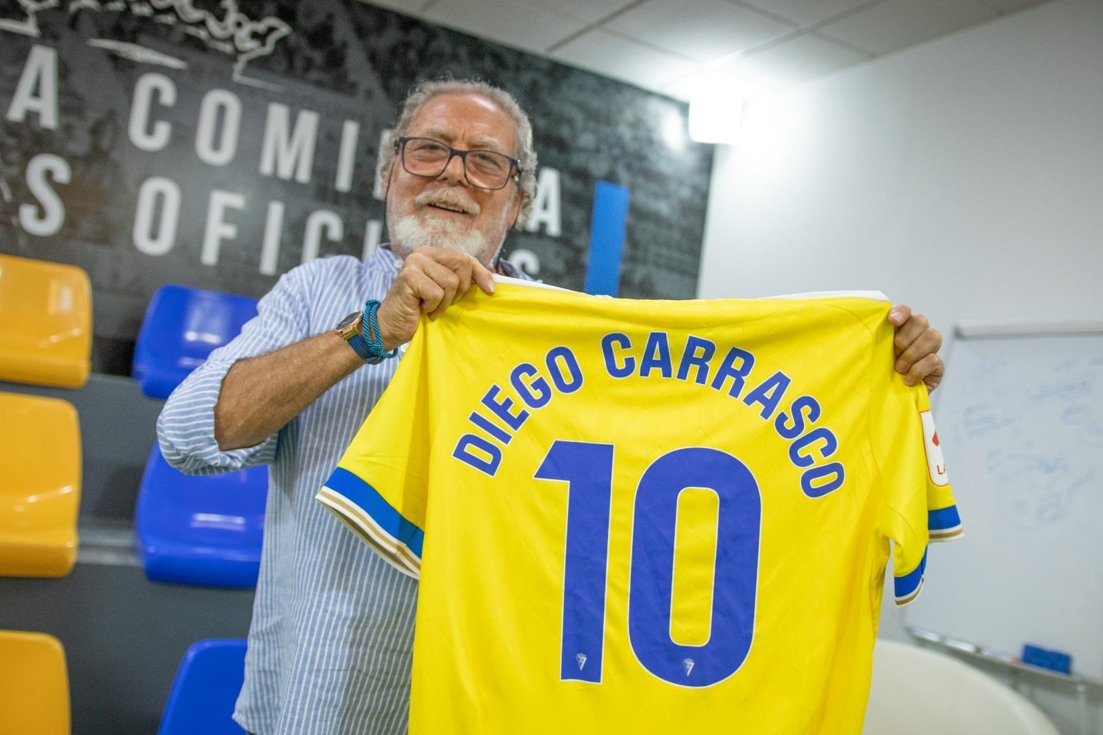 El cantaor jerezano Diego Carrasco expresa que "el Cádiz CF es lo mejor"