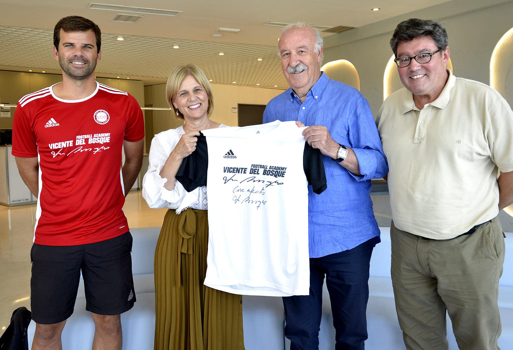 El Gobierno de Jerez trabaja en la firma de un convenio con la Vicente del Bosque Football Academy para ampliar su presencia en Jerez
