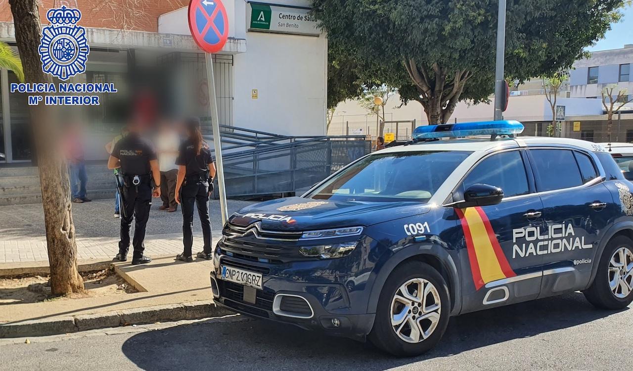 La Policía Nacional mantiene el apoyo de seguridad en los centros de salud de Jerez