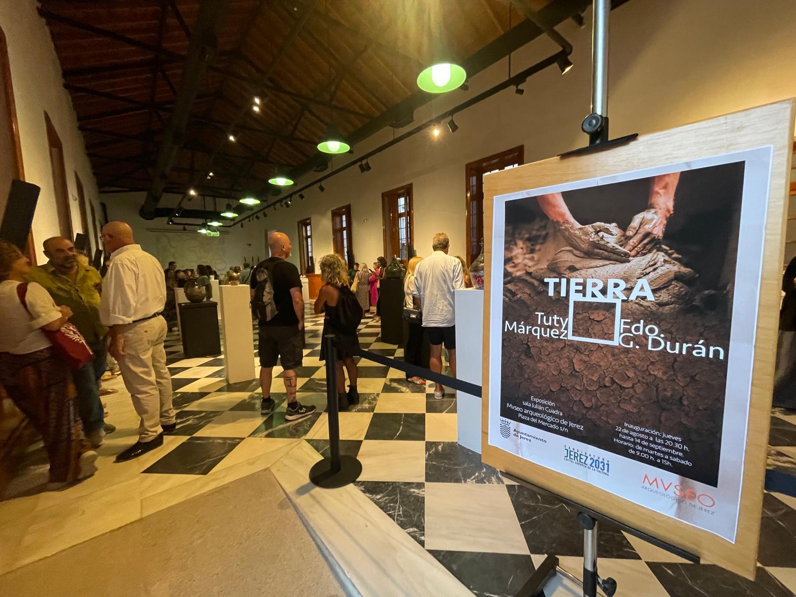 El Museo Arqueológico acoge la exposición 'Tierra' de los ceramistas Fernando García Durán y Tuty Márquez