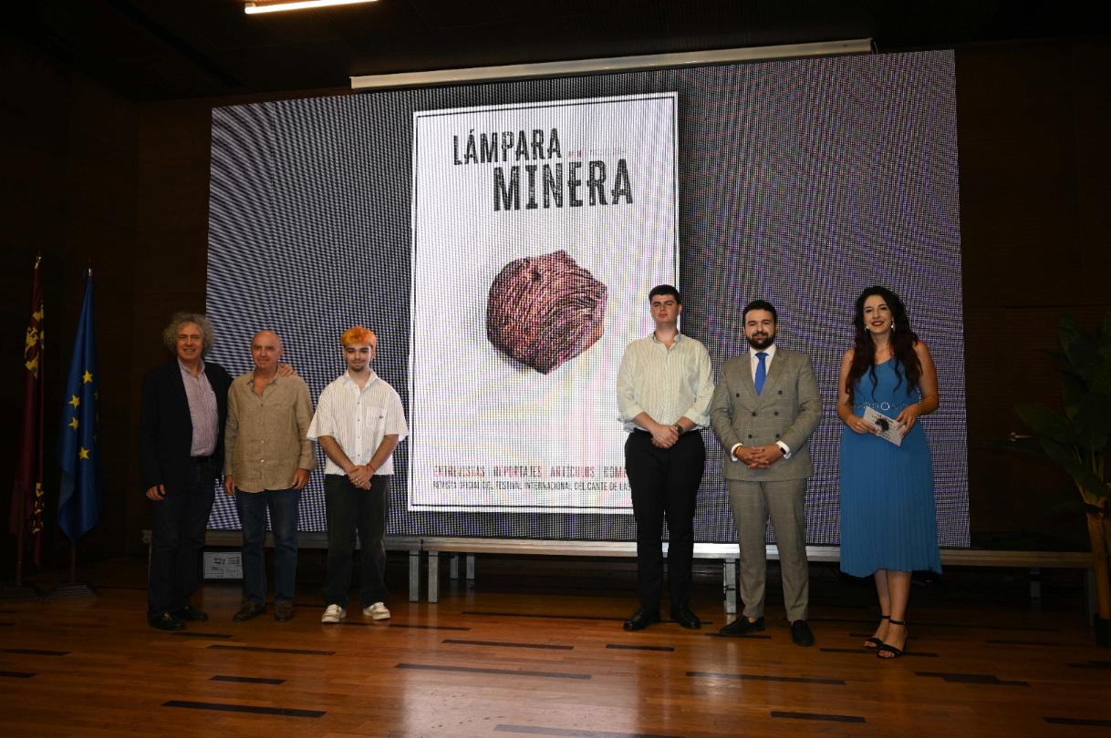  La revista 'Lámpara Minera' pone en valor a los medios de comunicación como aliados de la proyección del Cante de las Minas