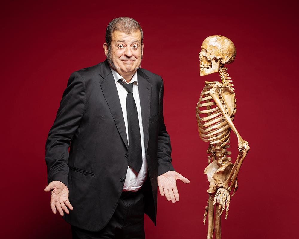 La comedia esperpéntica 'EA' se presenta el 28 de agosto en El Jardín de Berta, en Jerez