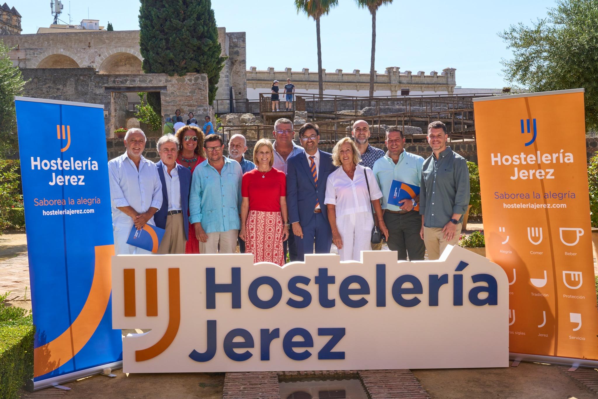Hostelería Jerez presenta su nueva identidad de marca, que abraza a jerezanos y visitantes bajo el lema "Saborea la alegría"