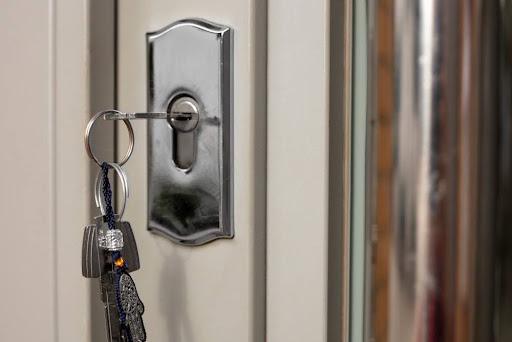 Cómo mejorar la seguridad de una vivienda en Jerez: puertas y cerraduras que conviene revisar