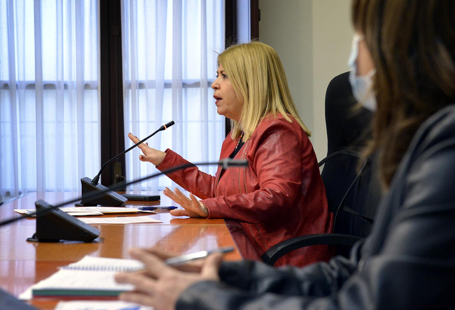 Los populares se indignan por el caso de corrupción que implica al Ayuntamiento de Mamen Sánchez: "El daño es irreparable"