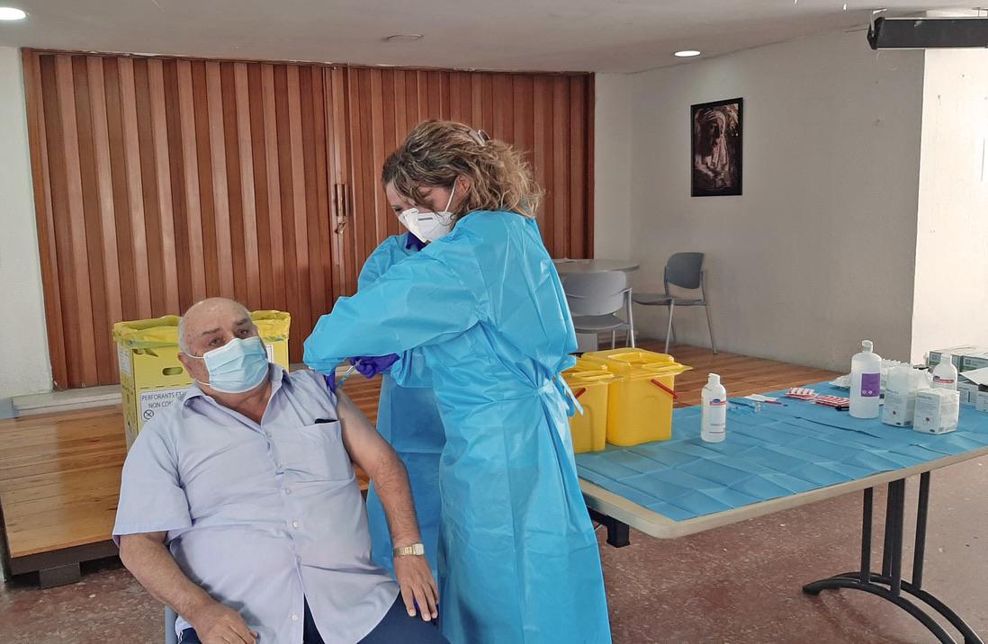 Primeras vacunaciones contra el coronavirus en Jerez