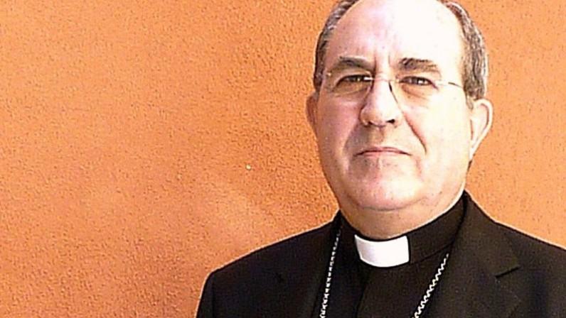 Monseñor Asenjo suspende unilateralmente la Semana Santa de Sevilla