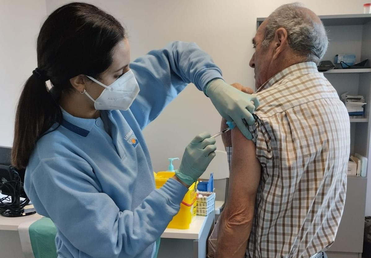 Nuevas jornadas de vacunación sin cita frente a gripe y COVID-19 en Andalucía los días 19, 20 y 21 de diciembre