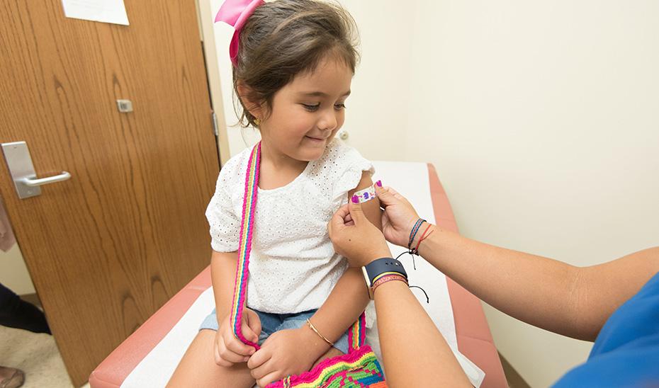 Los niños de 6 a 59 meses pueden vacunarse este miércoles sin cita frente a la gripe en 309 puntos de Andalucía