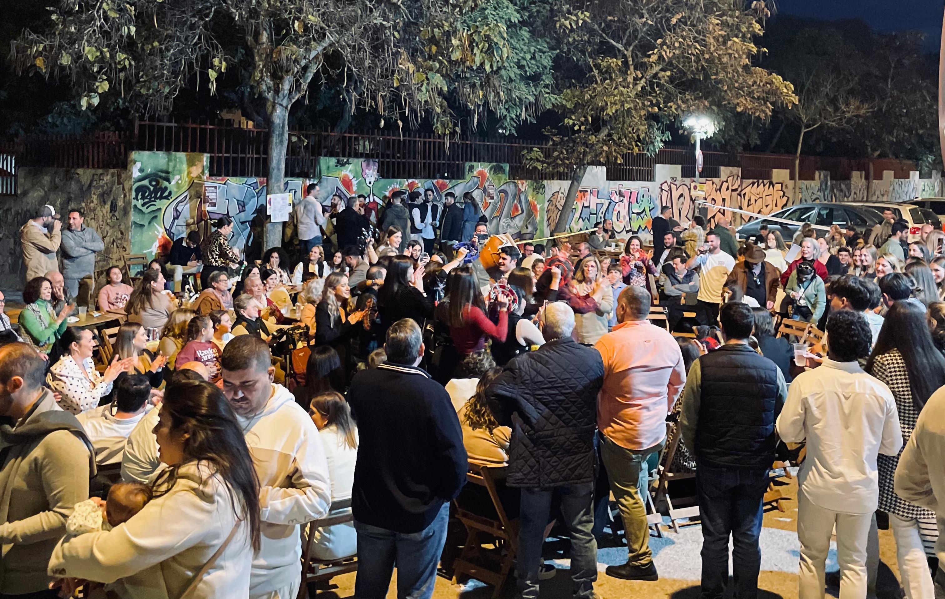 Exitosa zambomba solidaria, en San Benito