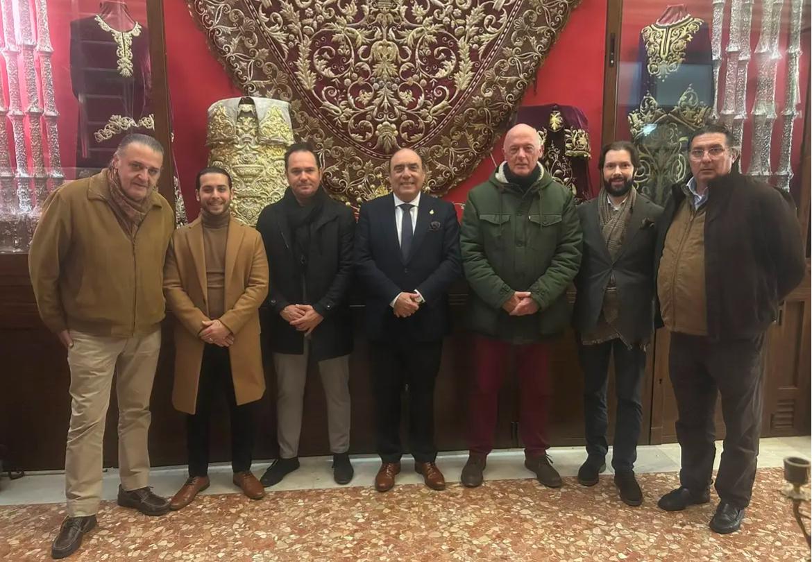 El Prendimiento firma con la Agrupación 'Los Gitanos' de Sevilla