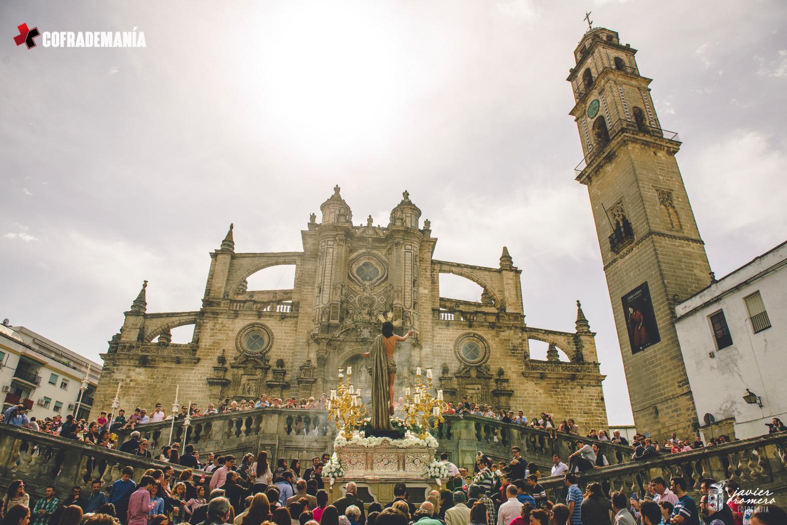 La Hermandad del Resucitado se despide de la Catedral