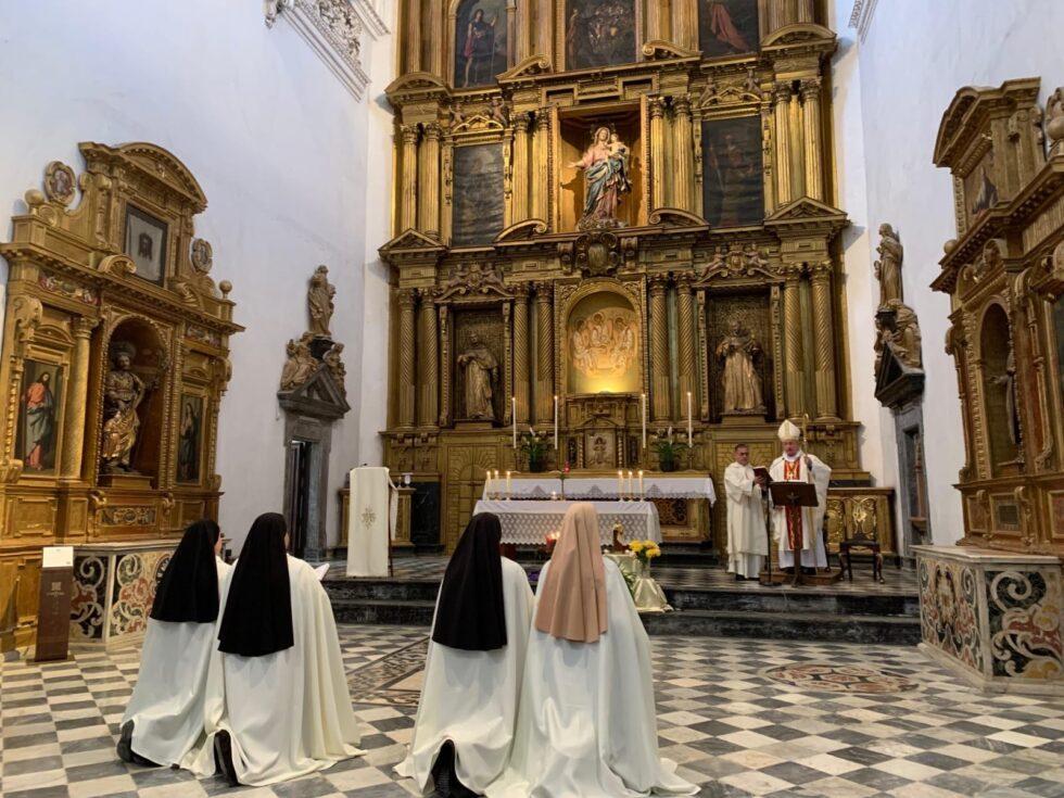 Renovación de votos de las Carmelitas Mensajeras del Espíritu Santo