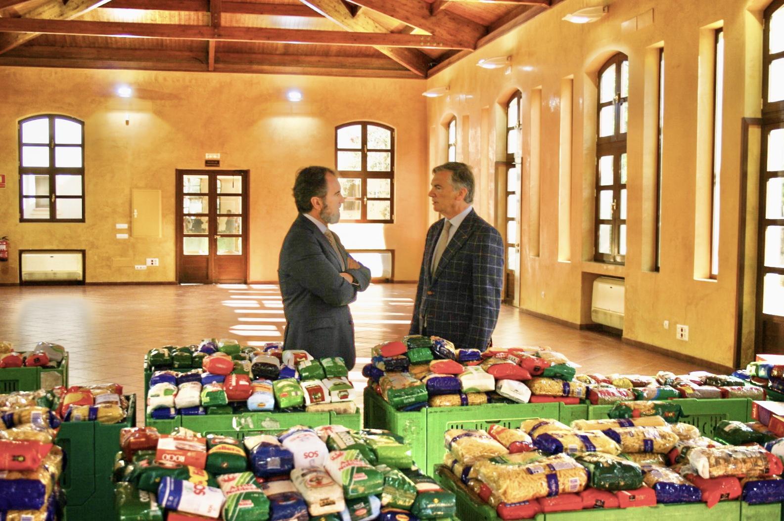 La Cruz Roja recibe más de 4.500 kilos de alimentos tras las galas de la Real Escuela