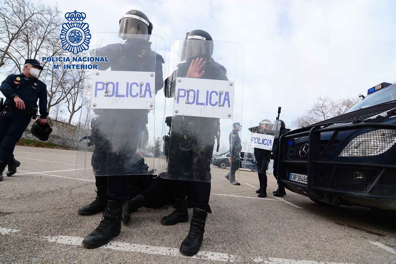 Agentes de la Unidad de Prevención y Reacción se forman en un nuevo curso