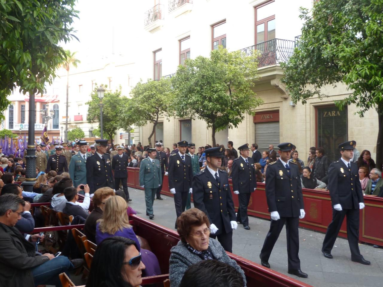 La Defensión, con el Cuerpo Nacional de Policía