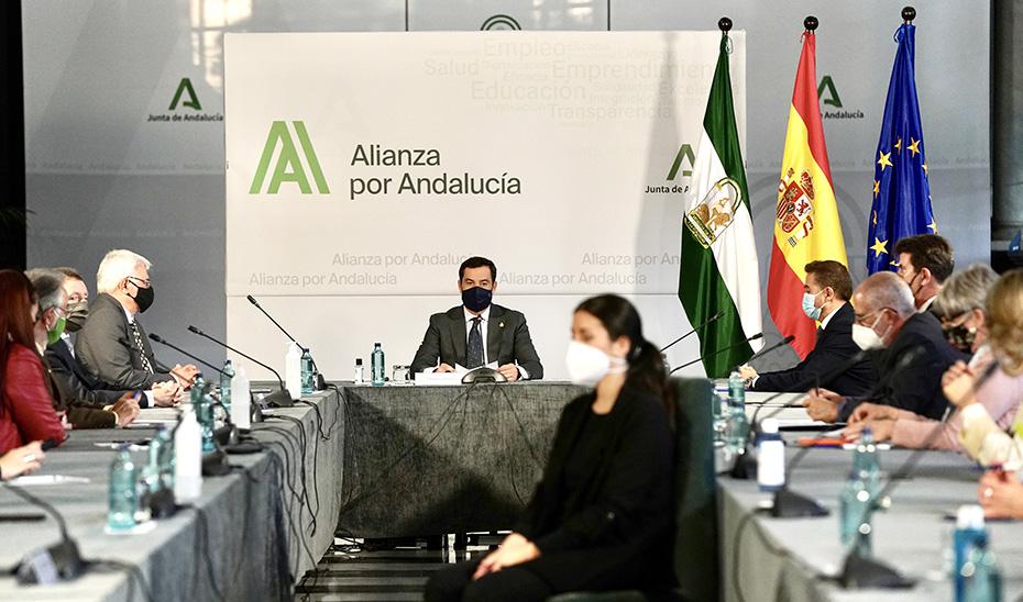 La Junta triplica las ayudas para hostelería, comercio y agencias de viaje