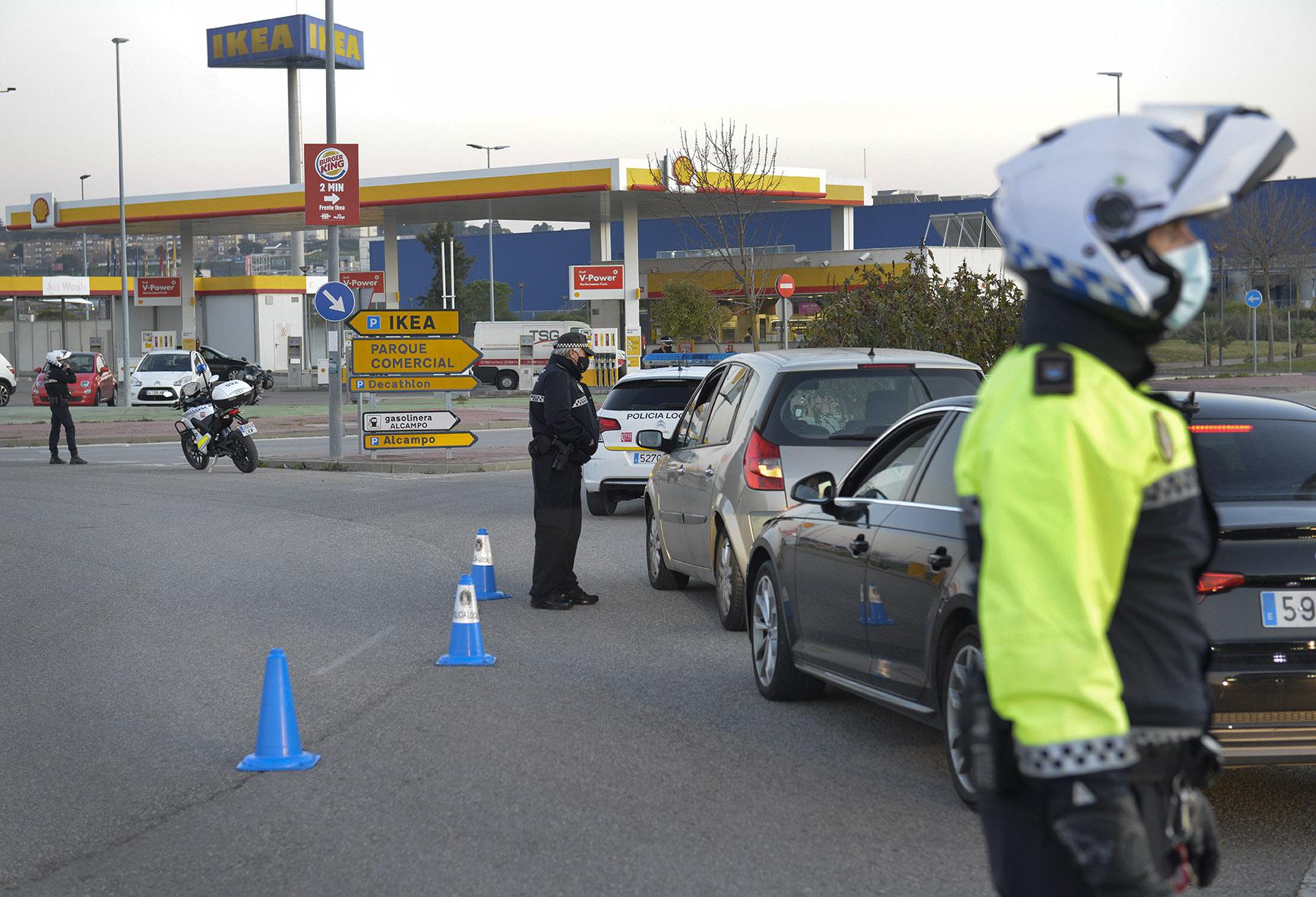 Policía Local controla más de 3.000 vehículos e interpone 225 denuncias en Jerez