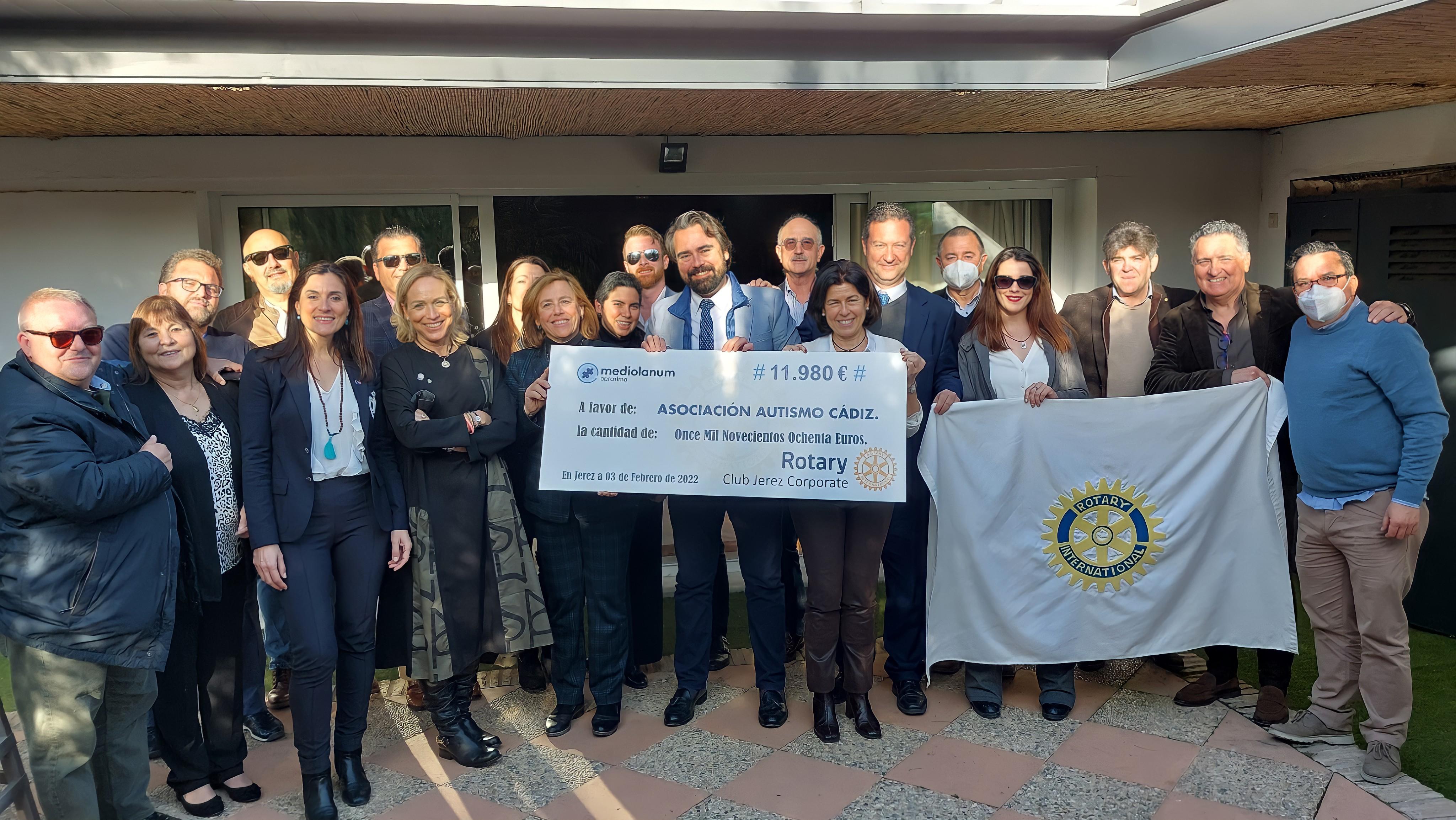 El Rotary Club Jerez Corporate entrega 12.000 euros a Autismo Cádiz