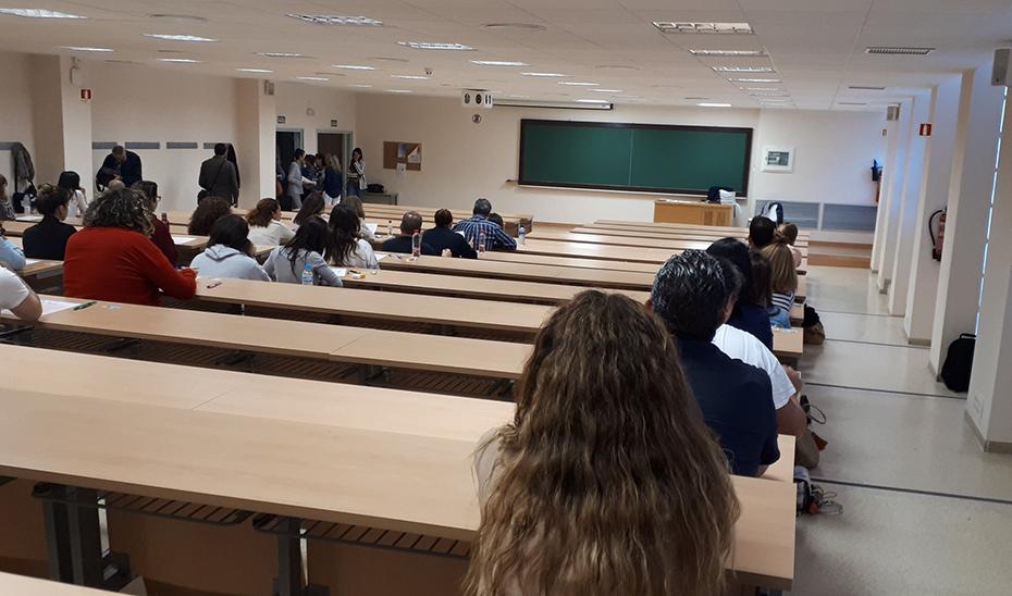 Más de 41.500 personas se examinan este domingo para lograr una plaza fija en el SAS