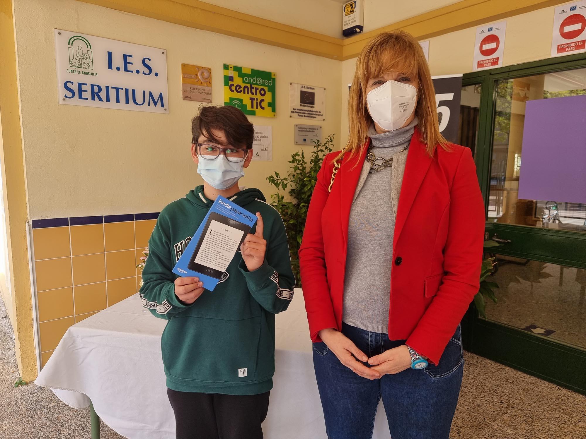 El XX certamen 'Solidaridad en Letras' premia al alumno Elías Figueroa, del IES Seritium de Jerez