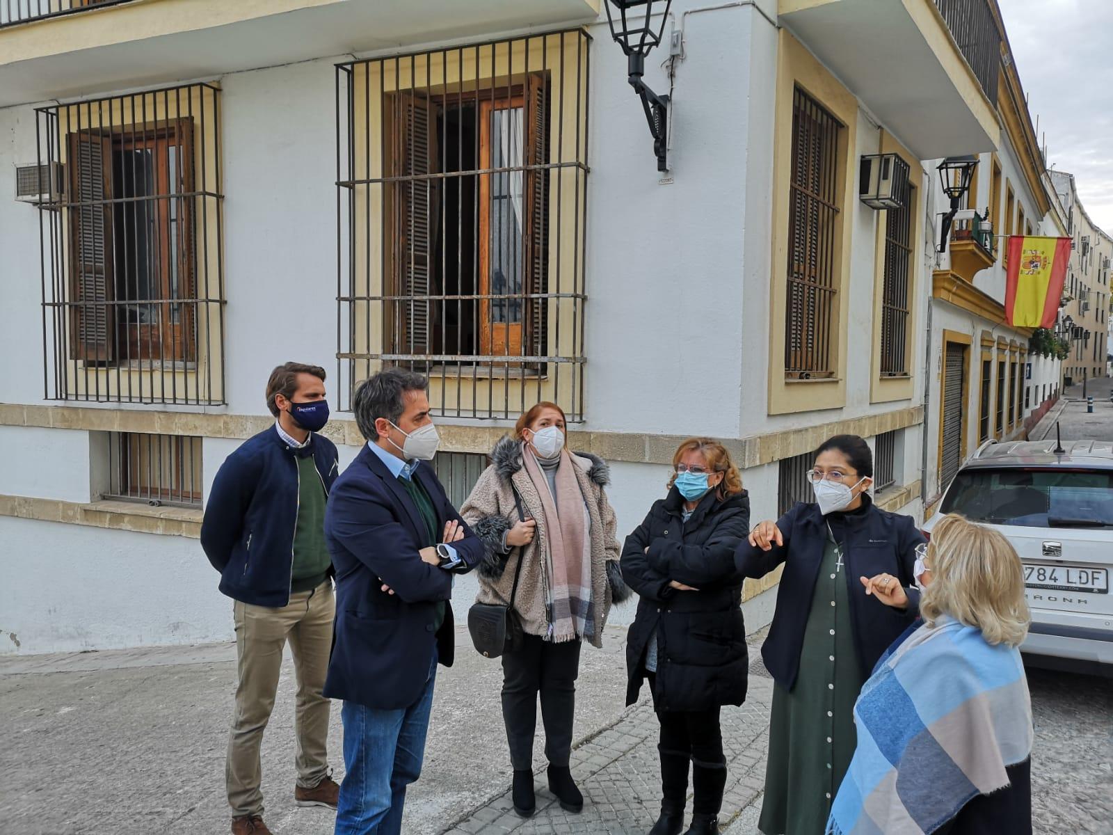 Los populares piden al Ayuntamiento de Mamen Sánchez que solucione los problemas de acceso al Colegio El Beaterio