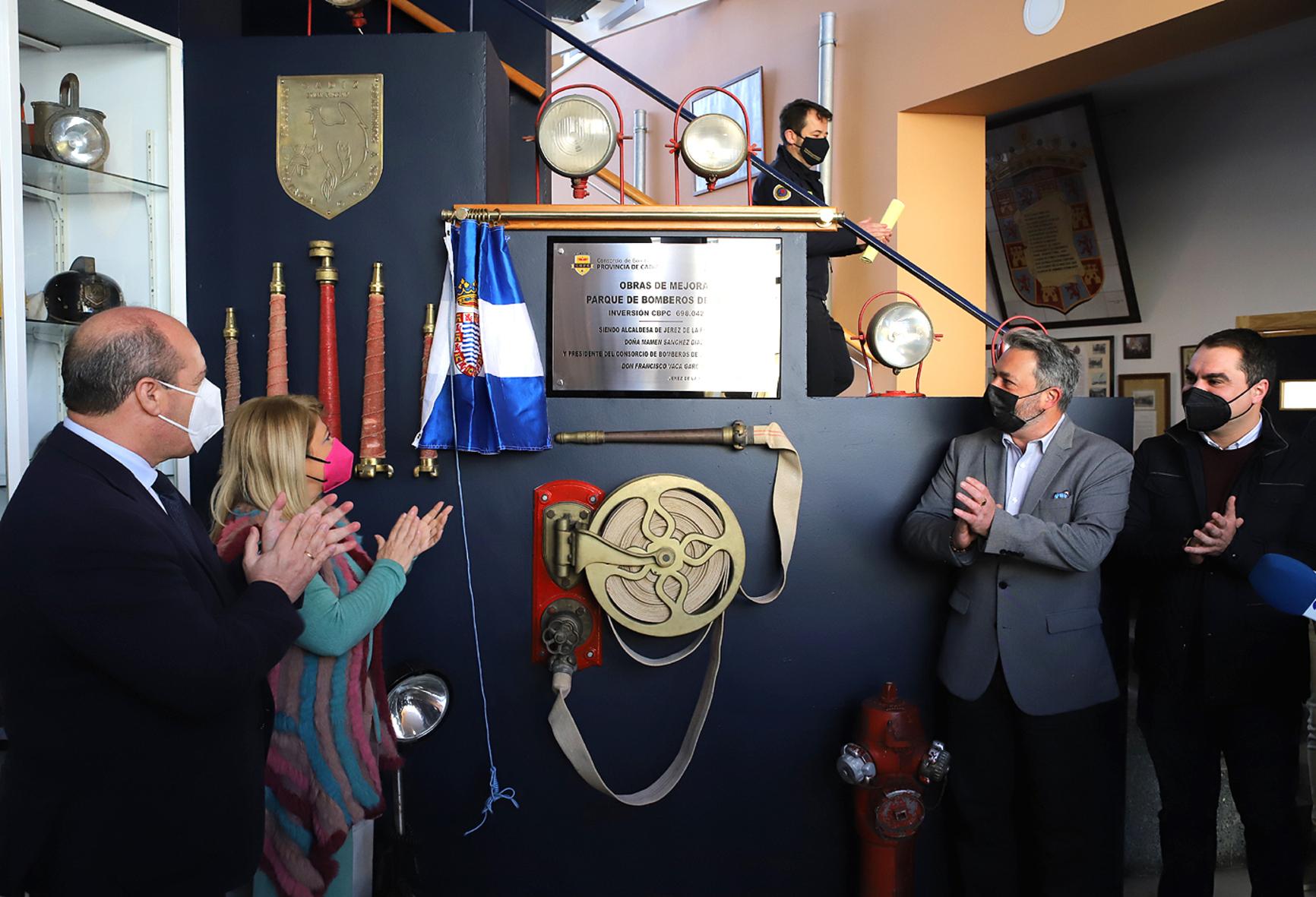 Inauguración en el Parque de Bomberos de Jerez tras las obras de reforma