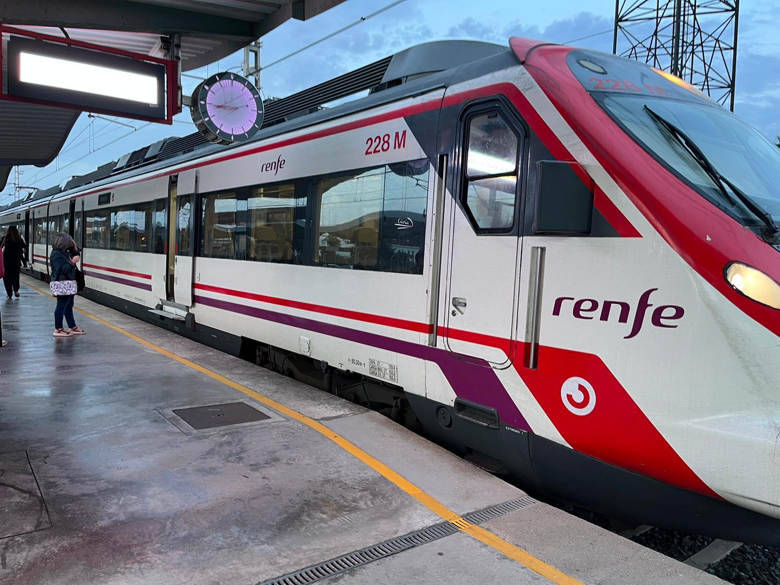 Renfe facilita el viaje a Cádiz durante el primer fin de semana de Carnaval con 336.500 plazas en todos los trenes de la Bahía