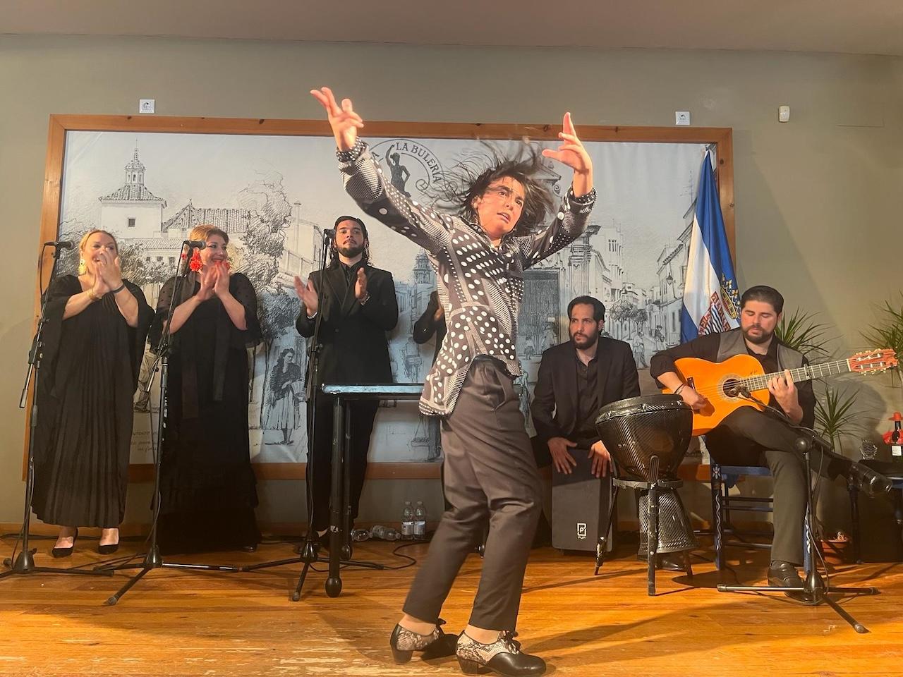 La Peña Flamenca Los Cernícalos celebró el Día de Andalucía con Juan "El Moreno" como protagonista