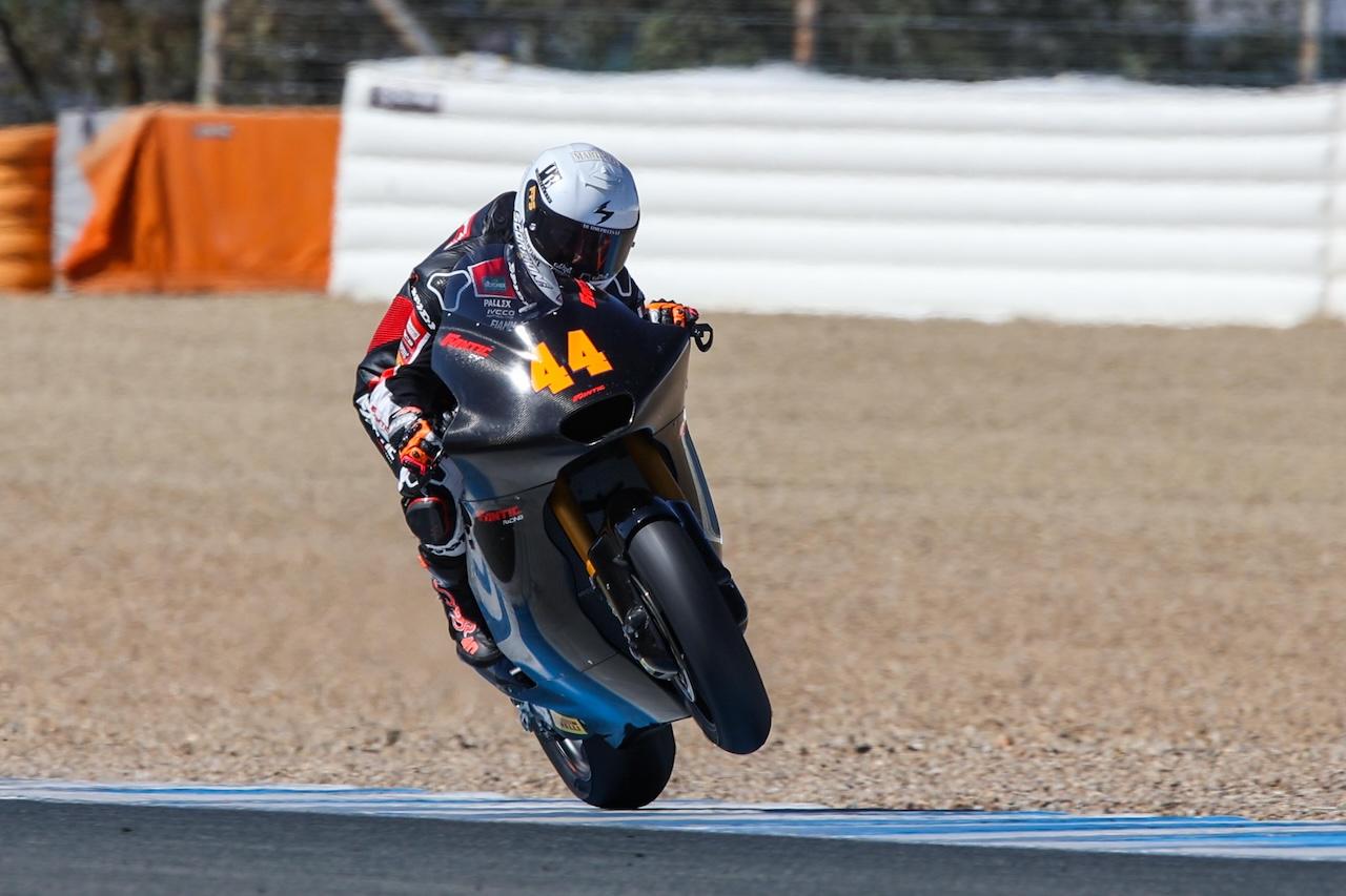 Aron Canet en Moto2 y David Alonso en Moto3, repiten como los más rápidos de la segunda jornada de entrenamientos en Jerez