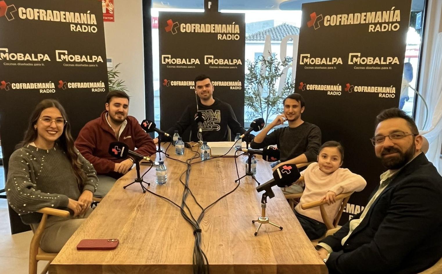 Grupo Joven: con jóvenes de la Hermandad de la Soledad