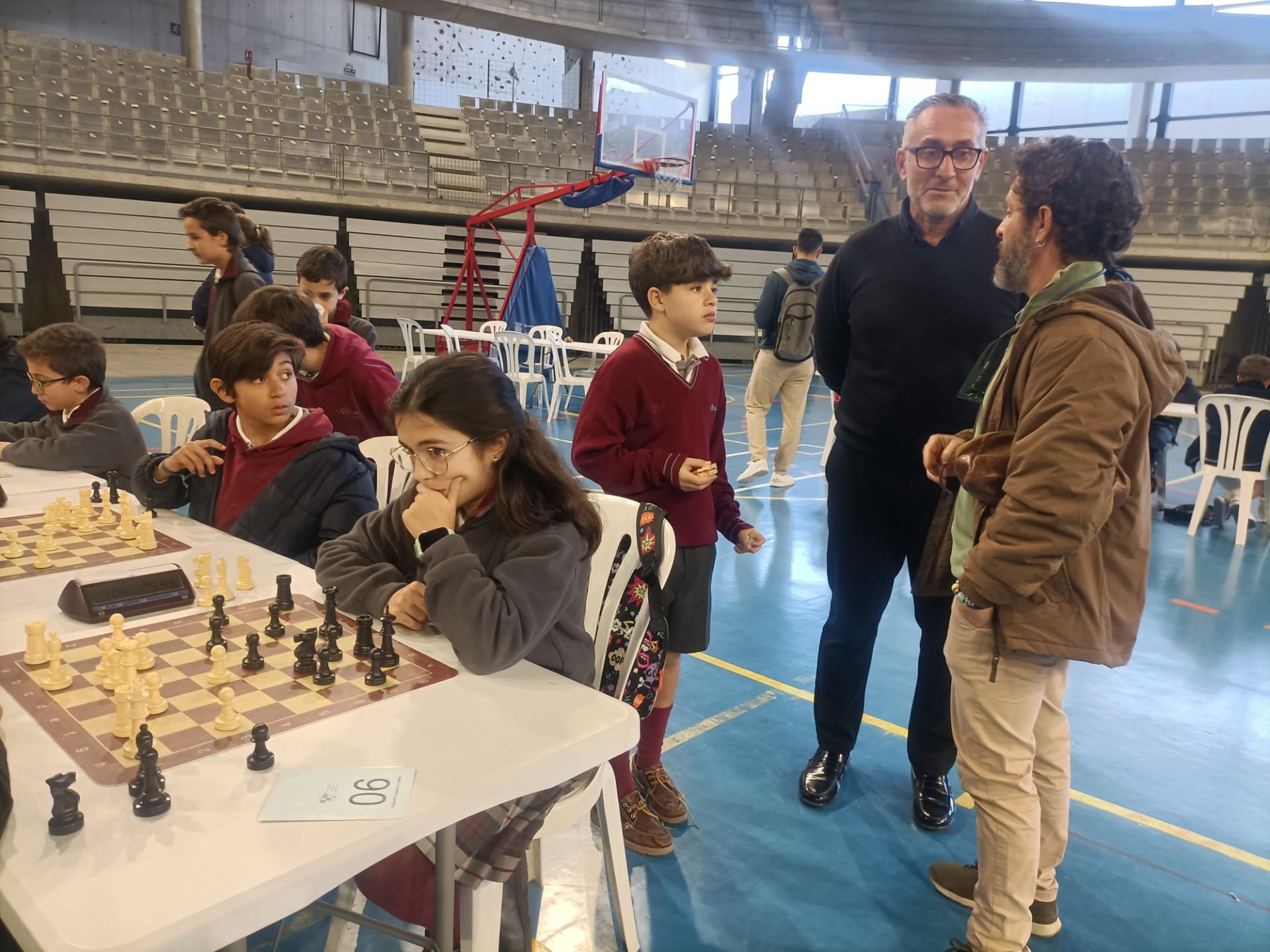 El IV Torneo Escolar de Ajedrez de Jerez reúne a 150 estudiantes en el Palacio de Chapín